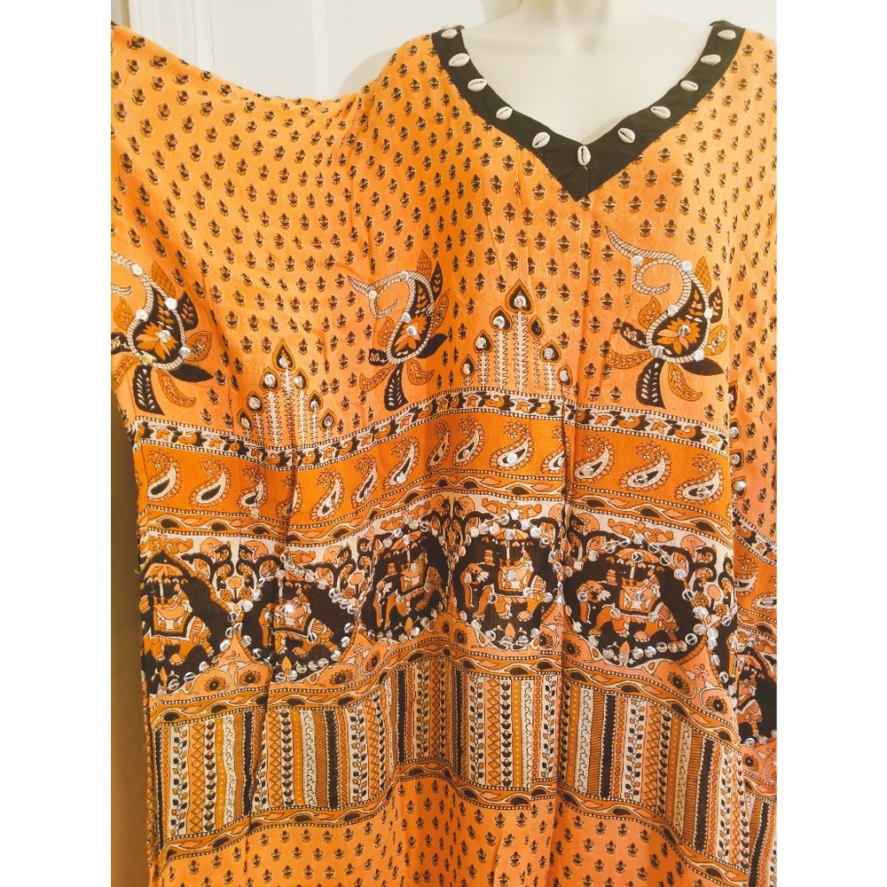 African Essence vintage kaftan 1970s